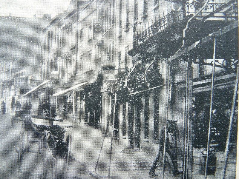 Essex Colchester HIGH STREET c1910 Postcard