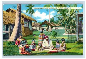 Vintage Seminole Indian Family Village Flordia. Postcard P85E