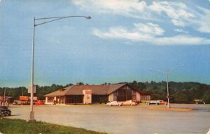 Beckley West Virginia Turnpike Glass House Restaurant Vintage Postcard AA32692