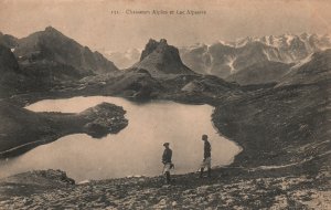 Vintage Postcard Chasseurs Alpins Et Lac Alpestre Elite Mountain Infantry France