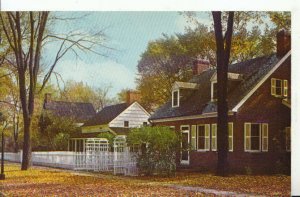 America Postcard - Walt Whitman - Houses of Dearborn Inn - Michigan - Ref 18624A