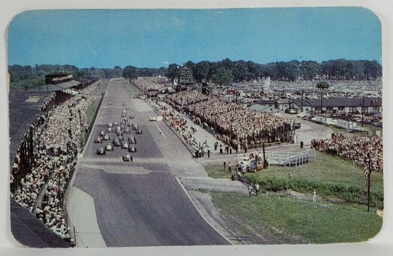 Indianapolis 500 Mile Speedway The Start of The Race c1952 Postcard T3