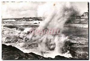 Batz - A Monster Wave on the Jetee - Old Postcard