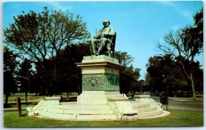 Postcard - P. T. Barnum Monument, Seaside Park - Bridgeport, Connecticut