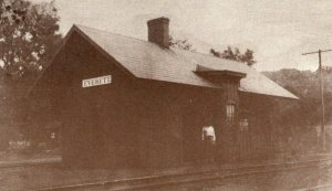 c1940 Railroad Depot Everett, OH Postcard F74