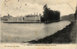 CPA Melun Pointe e l'Ile et Maison Centrale FRANCE (1289691)