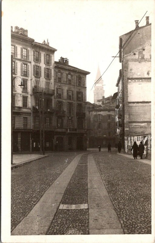 VINTAGE POSTCARD STREET SCENE IN EUROPE POST WORLD WAR II REAL PHOTO (RPPC) KLTD