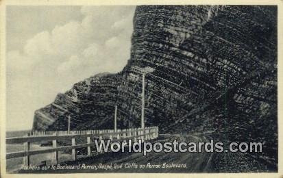 Rochers sur le Boulevard Perron, Cliffs on Perron Boulevard Gaspe, Quebec Can...