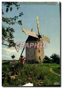 Postcard Modern Bocage Vendeen Mill St. Catherine one of four operating state...