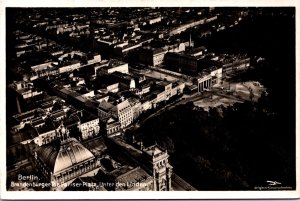 Germany Berlin Brandenburger Tor Pariser Platz Vintage RPPC C021