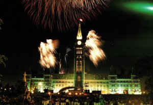 CONTINENTAL SIZE POSTCARD JULY 1 CANADA DAY FIREWORKS AT OTTAWA