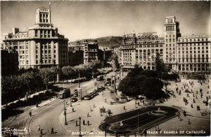 CPA Espagne BARCELONA - Plaza y rambla de Cataluna (304431)