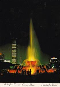 Illinois Chicago Buckingham Fountain In Grant Park At Night