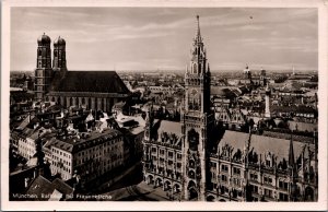 Germany München Rathaus mit Frauenkirche Munich Vintage RPPC C028