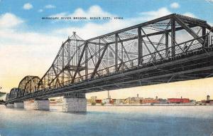 SIOUX CITY, IA Iowa     MISSOURI RIVER BRIDGE      c1940's Linen Postcard