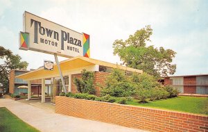 Montgomery, Alabama, Town Plaza Motor Hotel, AA369-29