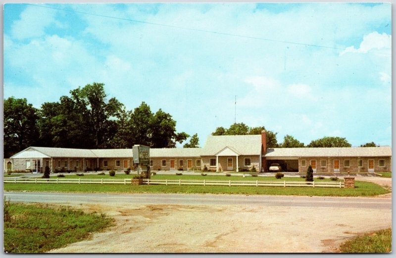 Harrodsburg Kentucky KY, Stone Manor Hotel, Roadside, Grounds, Trees, Postcard
