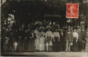 CPA VICHY - Source de l'Hopital carte photo (125498)