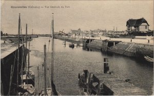 CPA COURSEULLES-sur-MER Vue Generale du Port (1250288)