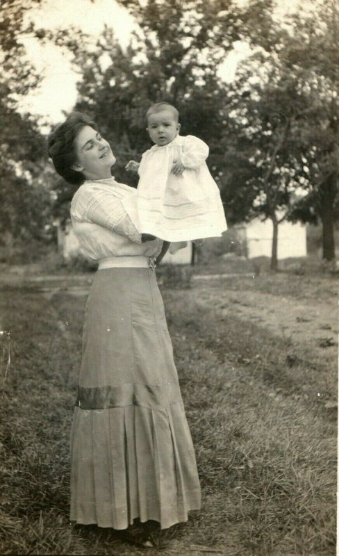 Vintage RPPC of Beautiful Woman and Infant Stunning Image F94