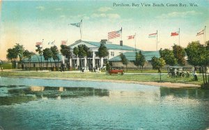 Green Bay Wisconsin Pavilion Bay View Beach Teich autos Flag Postcard 22-784