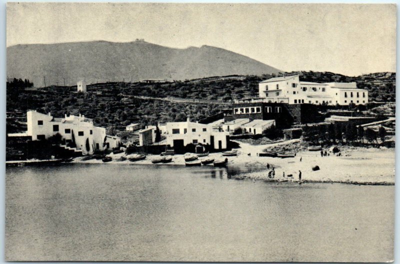 Postcard - Casa del pintor Dali y Hotel Port Lligat - Cadaqués, Spain