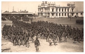 WW 1   Soldiers marching in formation