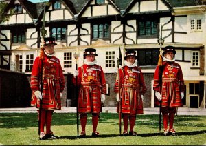 England London Tower Of London Yeoman Warders In Ceremonial Dress