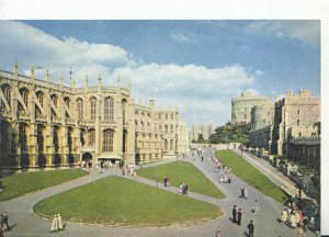 Berkshire Postcard - Windsor Castle - Ref TZ10576