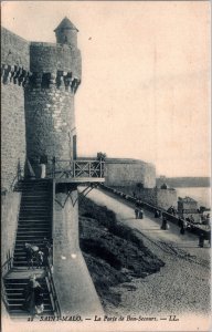 France Saint Malo La Porte de Bon Secours Vintage Postcard C003