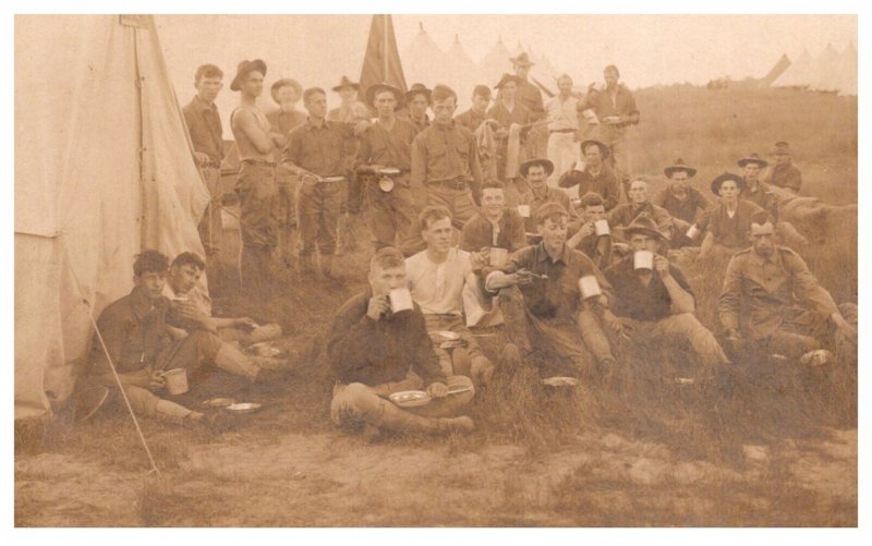 WW 1 Soldiers at mess