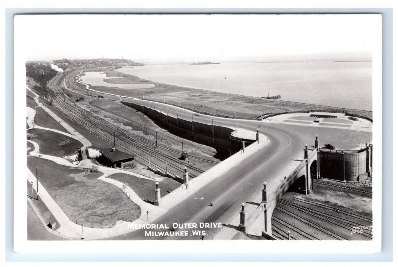 Postcard Memorial Outer Driver, Milwaukee, Wisconsin WI  RPPC H16