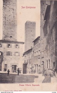 SAN GIMIGNANO, Toscana, Italy, 1900-1910s; Piazza Vittorio Emanuele
