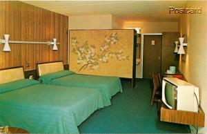 VA, Richmond, Virginia, Howard Johnson's Motor Lodge North, Room, Dexter Press