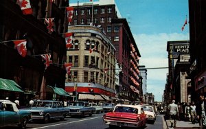 Canada Yonge St Looking North Toronto Ontario Chrome Postcard 09.90