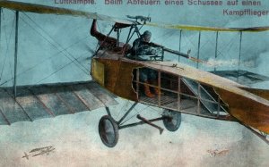 Circa 1915 German Airplane Machine Gunner in Action, Luftkampfe Postcard -P11