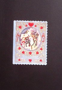 1930s VALENTINES DAY DIE CUT CARD KISSING COUPLE CUPID EMBOSSED FOLD OUT  Z536