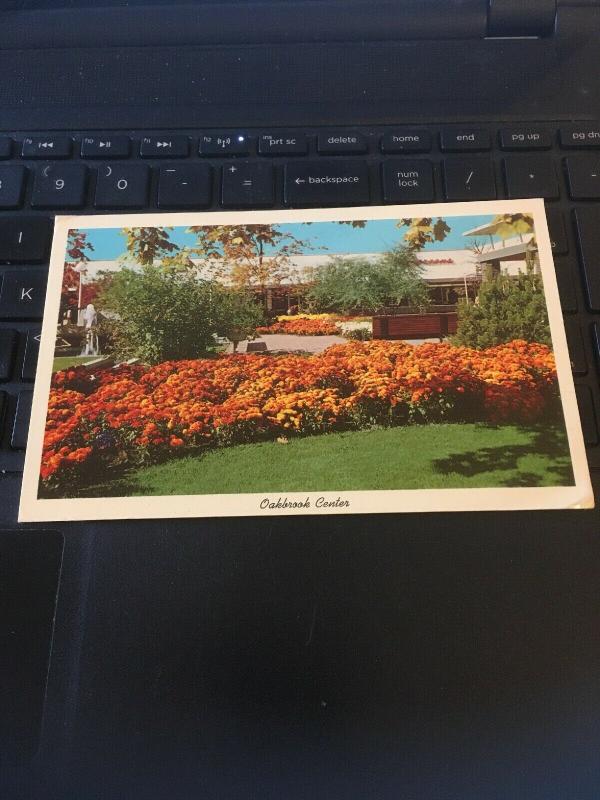 Vintage Postcard: Oakbrook Center, Oak Brook Il.