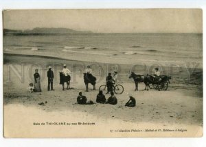 487844 Vietnam Saigon Thi-Ouane people walking on the coast bike Vintage