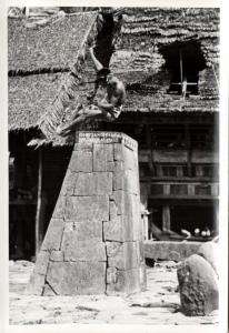 indonesia, NIAS, Real Photo Native Ceremonial Stone Jump (1930s) RP (02)