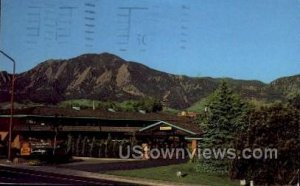 Golden Bluffs Motor Lodge - Boulder, Colorado CO