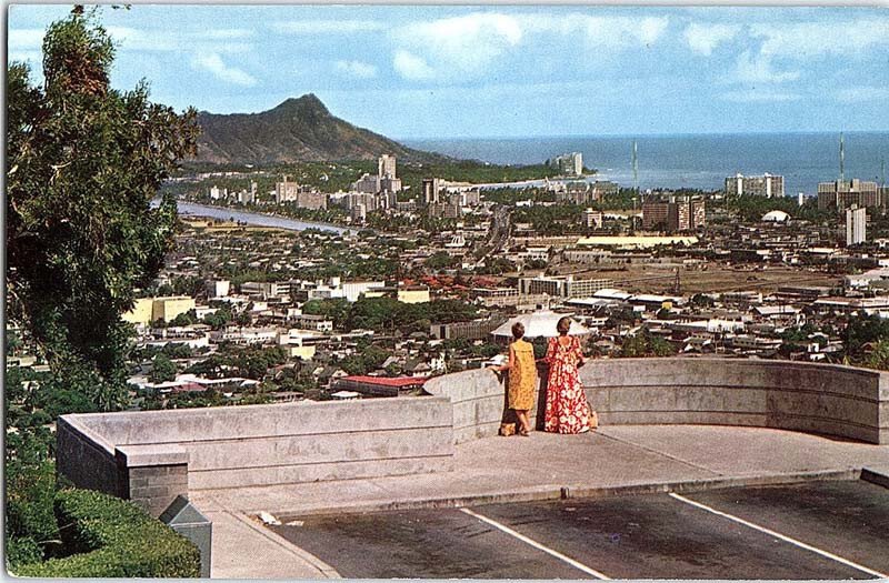 Postcard PANORAMIC SCENE Waikiki Hawaii HI AJ4218