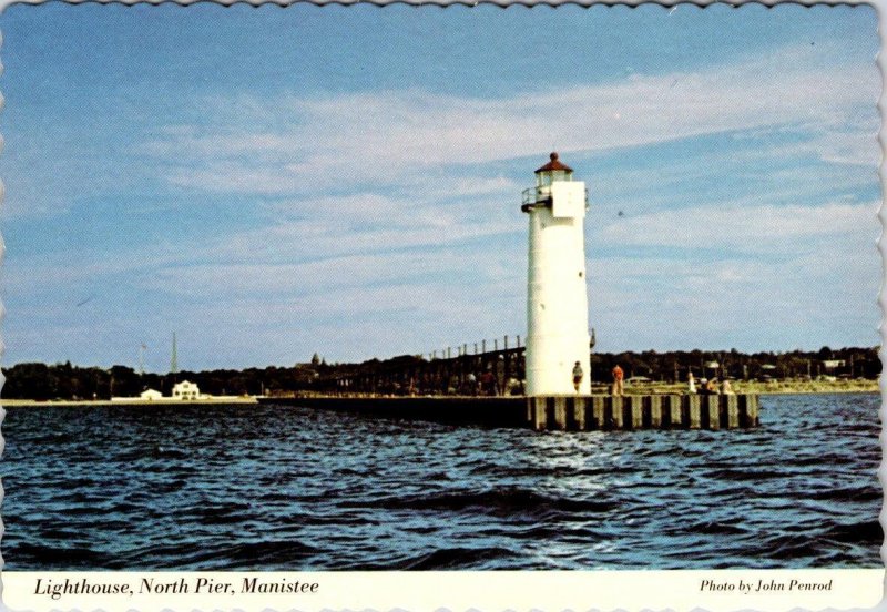 Manistee, MI Michigan  LIGHTHOUSE NORTH PIER  Light House  ca1970's 4X6 Postcard