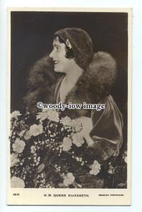 r2076 - Queen Elizabeth ( Bowes-Lyon ) wife of King George VI - postcard