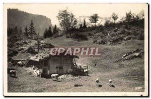 Postcard Modern Cabin in the mountains