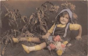 Girl with flowers Carbonette Child, People Photo Postal Used Unknown 