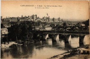 CPA Carcassonne La Cite et les deux Ponts FRANCE (1012801)