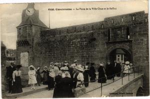 CPA CONCARNEAU-La Porte de la Ville Close et le Beffroi (188592)