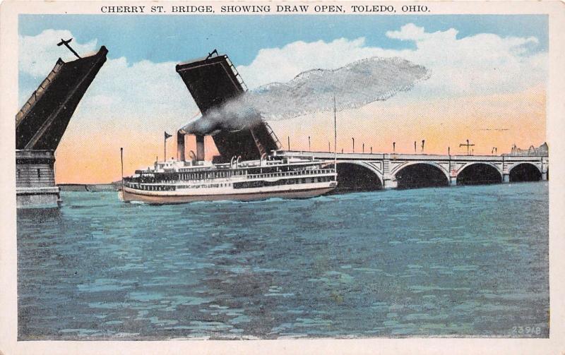 TOLEDO OHIO CHERRY ST DRAW BRIDGE OPEN FOR STEAMER SHIP PASSING POSTCARD 1930s