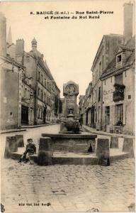 CPA BAUGE - Rue St-PIERRE et Fontaine du Roi René (296714)